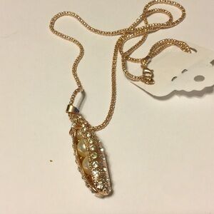 Pearl in a pod necklace